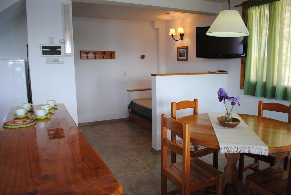 Alun Bungalows Apart San Carlos de Bariloche Værelse billede